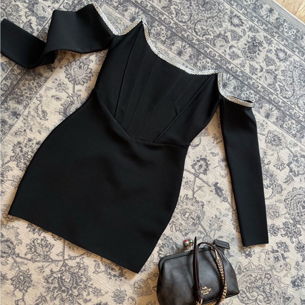 Black Sheath Mini Dress with Cold Shoulder for Cocktail